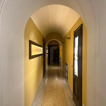 Dimora Donna Elena 4* Naples