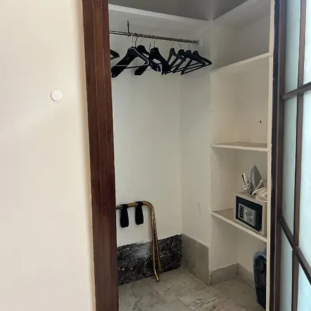 Dimora Donna Elena Naples