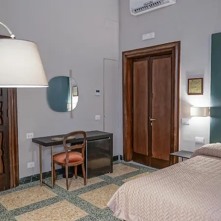Bed & Breakfast Dimora Donna Elena Naples