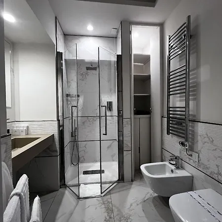 Bed & Breakfast Dimora Donna Elena 4*