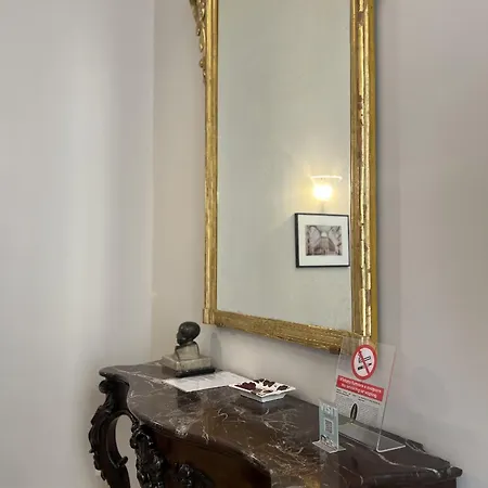 Dimora Donna Elena 4*