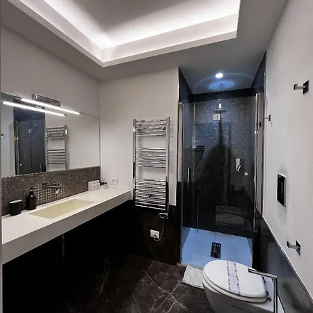 Bed & Breakfast Dimora Donna Elena 4*