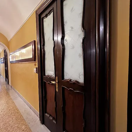 Dimora Donna Elena 4* Napels