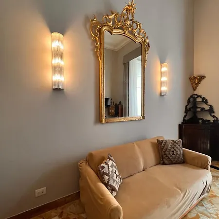 Bed & Breakfast Dimora Donna Elena Napels