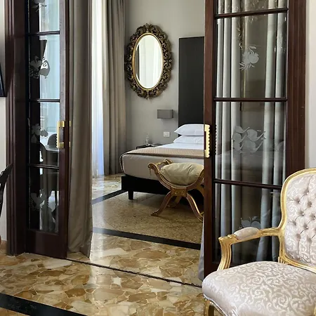 Bed & Breakfast Dimora Donna Elena Napels