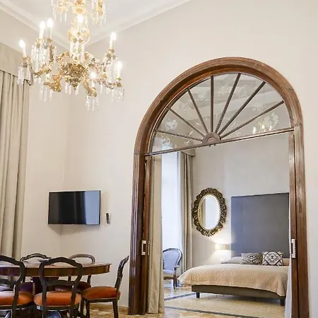 Alojamento de Acomodação e Pequeno-almoço Dimora Donna Elena 4*